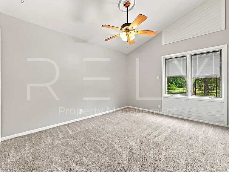 2404 Gabriel View Dr — Photo 34