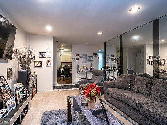 4th image of J4 Avon Dr