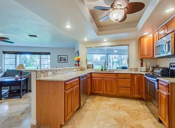 3rd image of 1362 Whiskey Creek Dr