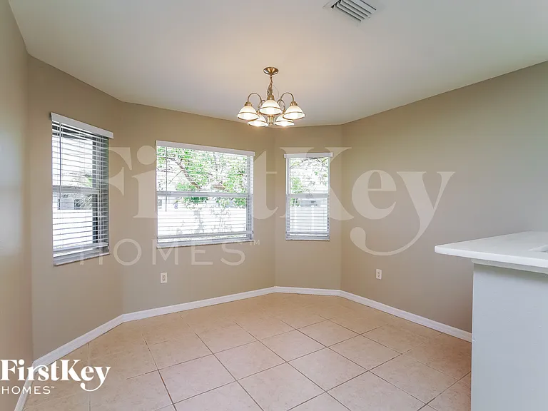 2912 SW 2nd Ave — Photo 6