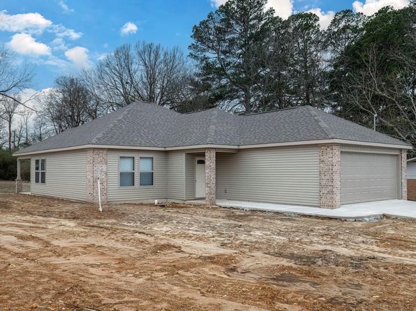 2303 Sylvia St, Arkadelphia, AR 71923