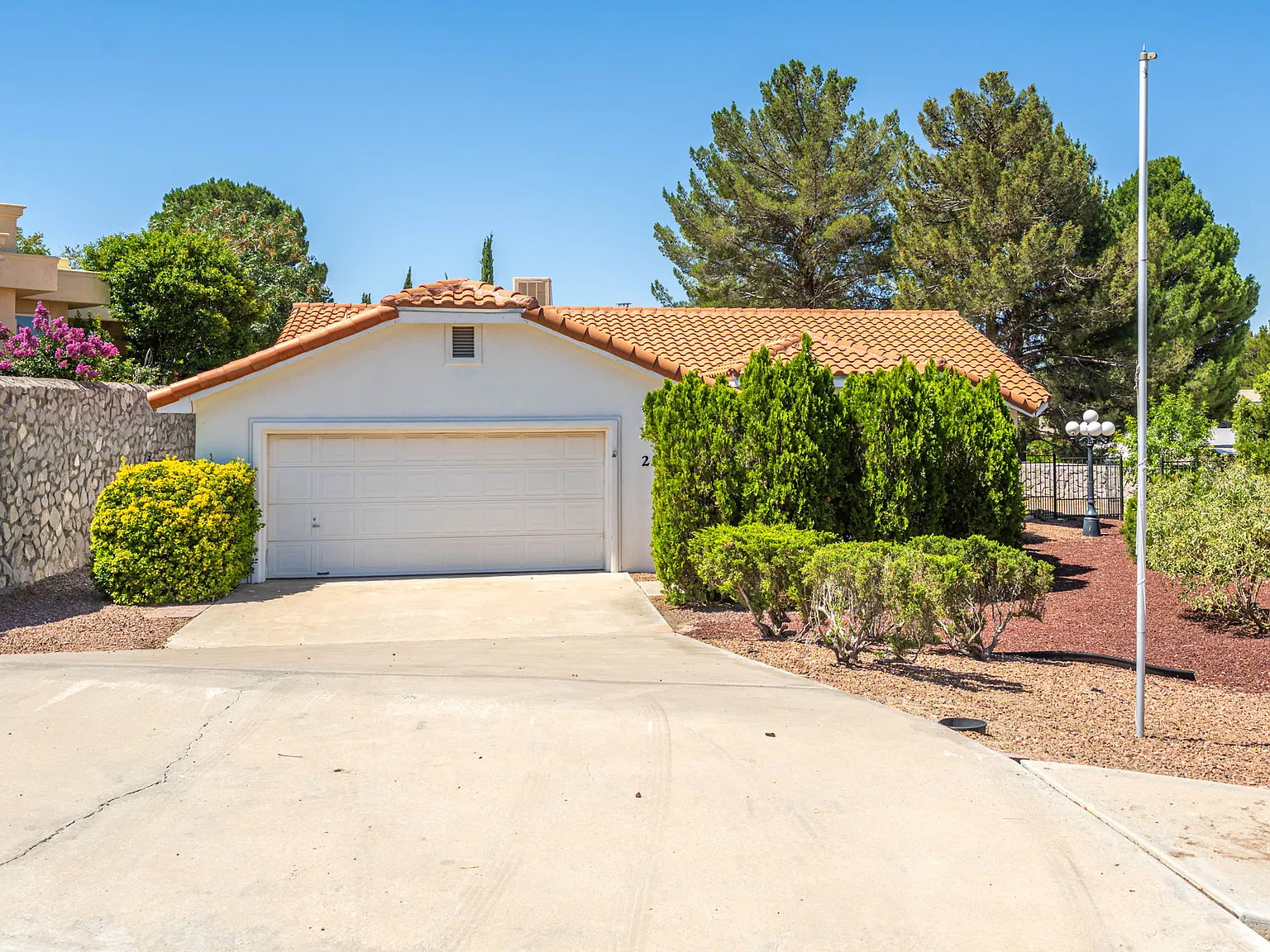 3 bed, 1778 sqft, $1,695 — Photo 1
