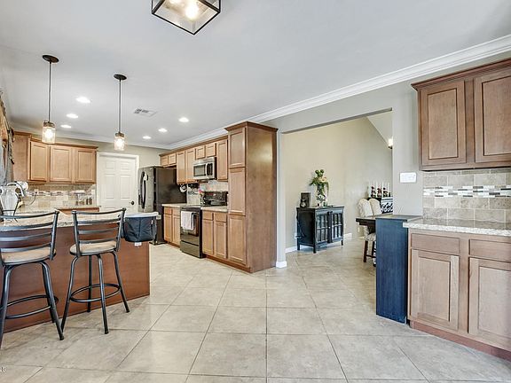 858WestIsabellaAvenue10