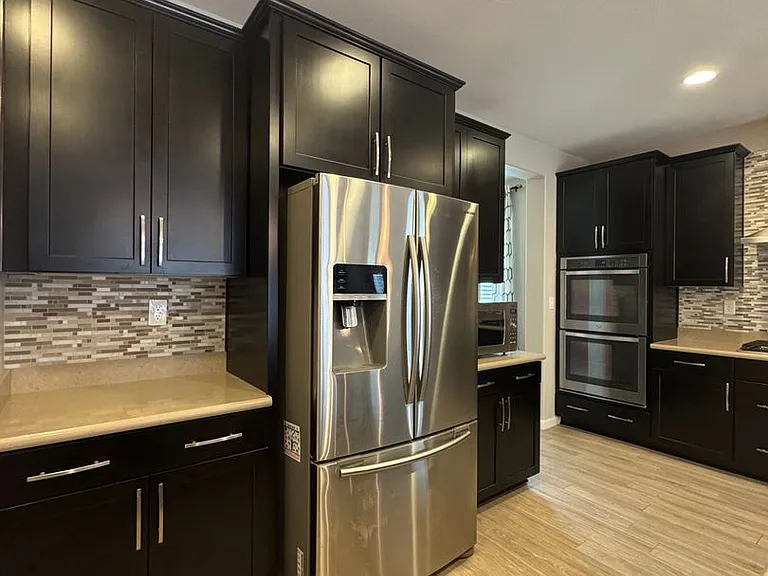 800 Valencia Ct — Photo 25
