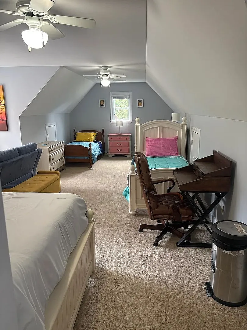 Room in 5 Bedroom Home in Braselton — Photo 2