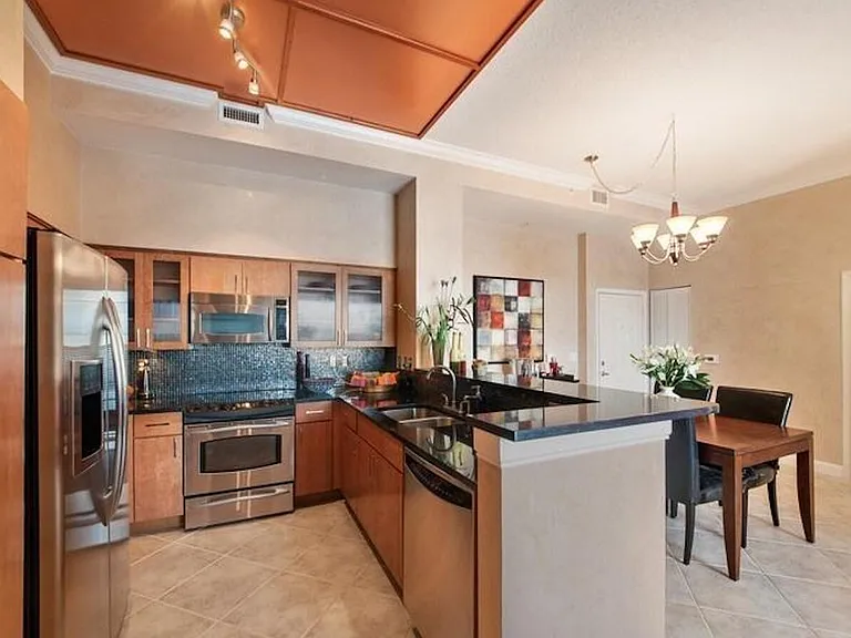 616 Clearwater Park Rd #LP4 — Photo 3