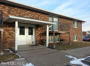 3824 26th Ave APT 4, Moline, IL 61265