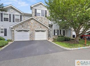 17 Rozalyn Ln, Laurence Harbor, NJ 08879