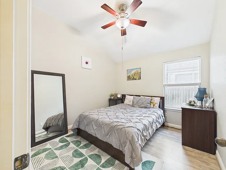 10216 Wind Cave Trl — Photo 22