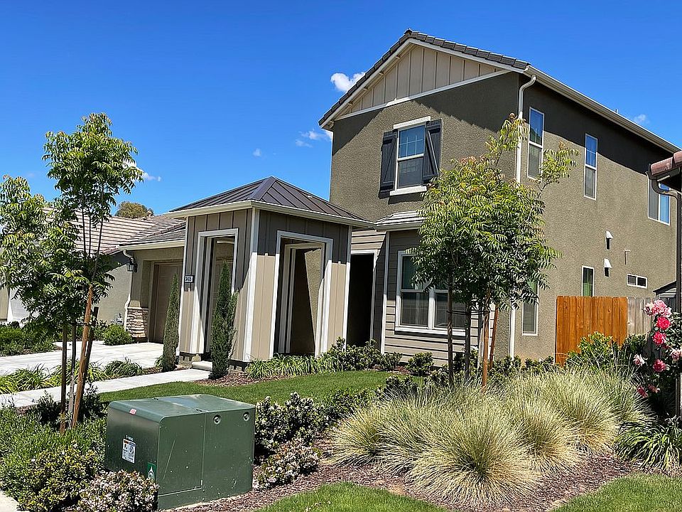 2nd image of 3465 Las Rosas Ave