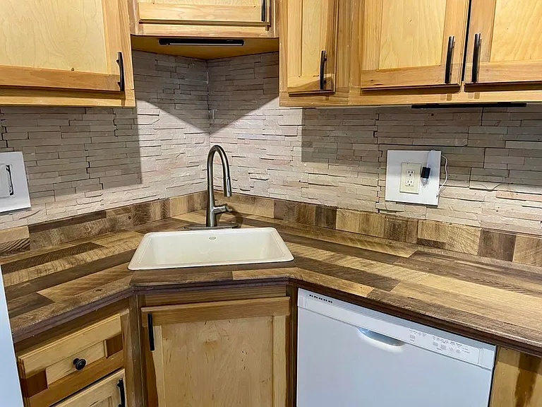 340 NW 19th St #1050 — Photo 5