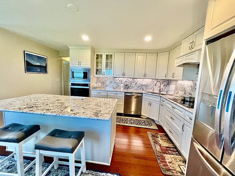 7148 SW Laview Dr #B — Photo 5