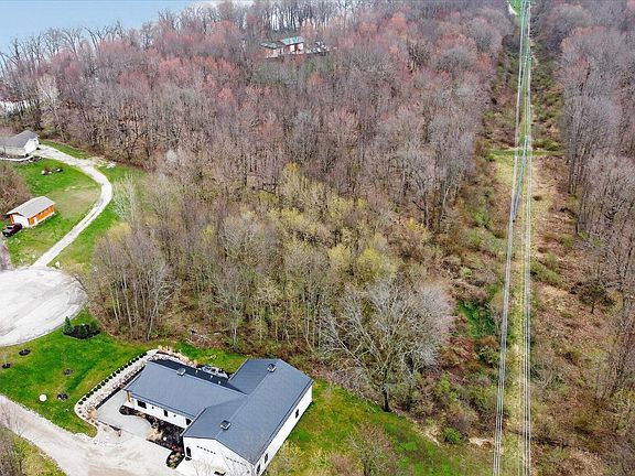 3rd image of 11 Forest Shores Dr
