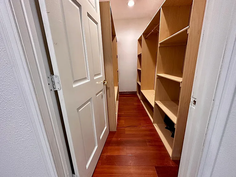 6742 Radford Ave — Photo 18