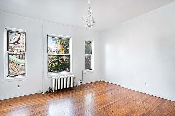 1st image of 206 W 132nd St #3B