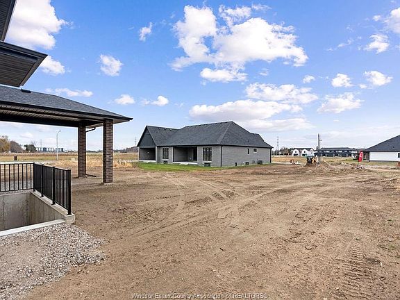 5th image of 4615 Huron Church Line Rd