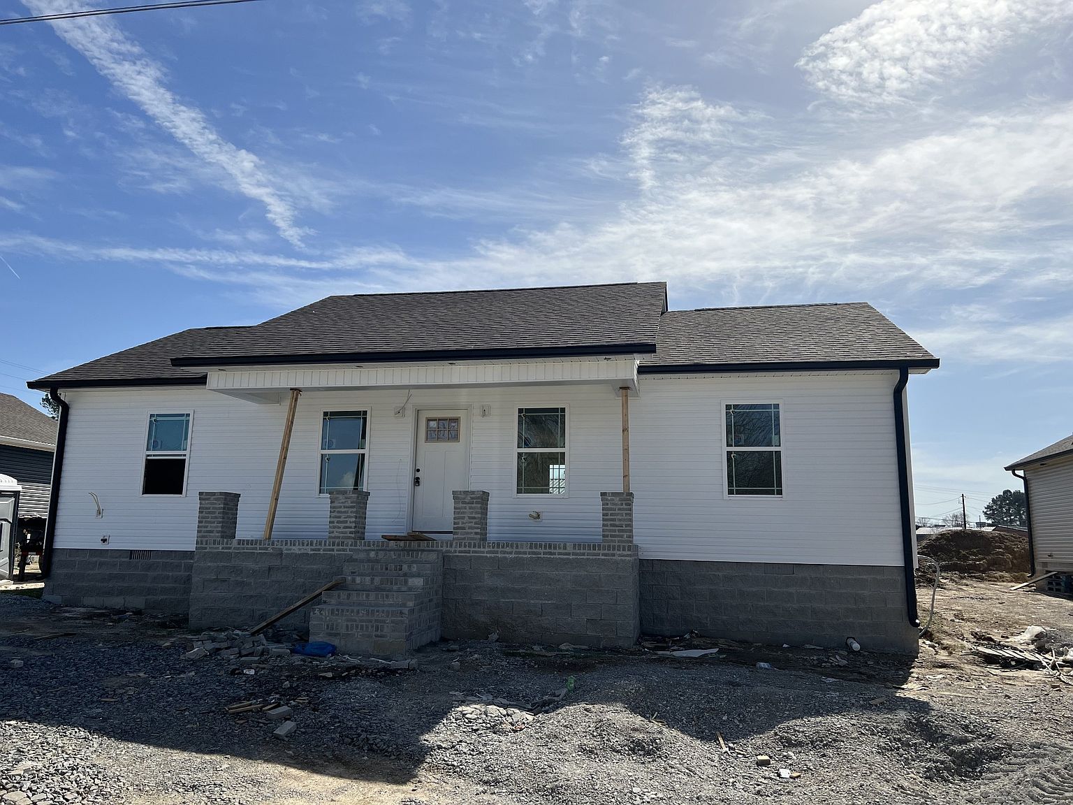 303 W Coffee St, Manchester, TN 37355 Zillow