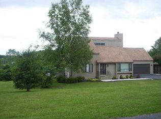 4 Rosena Dr, Wynantskill, NY 12198