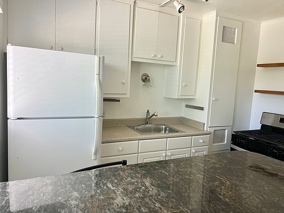 3rd image of 1510 Laguna St #11