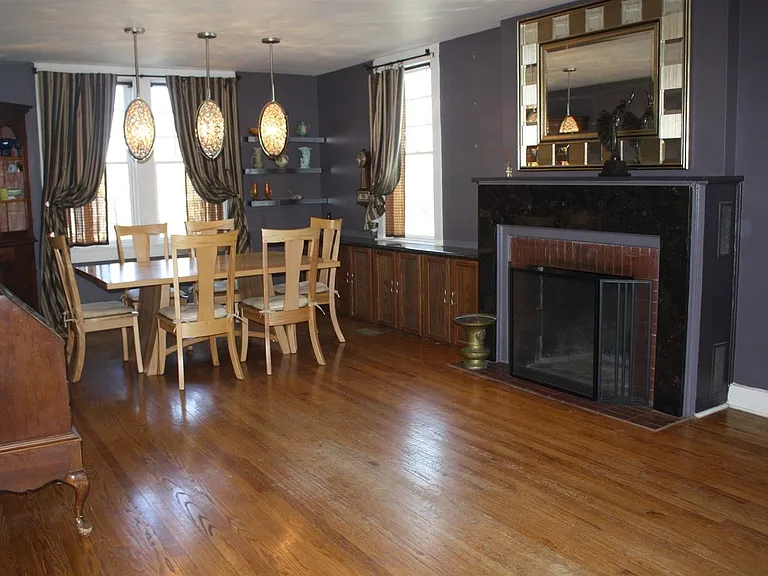 1110 Birdsall St — Photo 4
