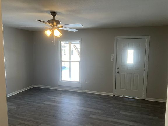 2nd image of 1107 Gum St