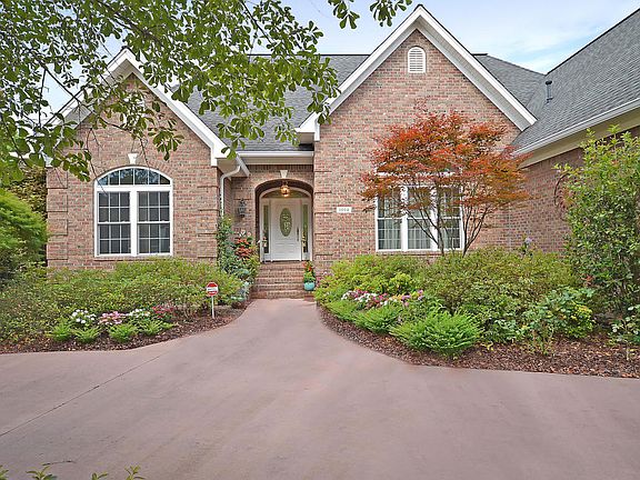 5th image of 1014 Englewood Ct