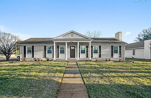 1402 Westen St Photo 1