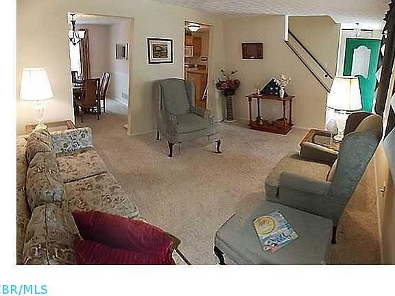 3rd image of 788 Lakefield Dr