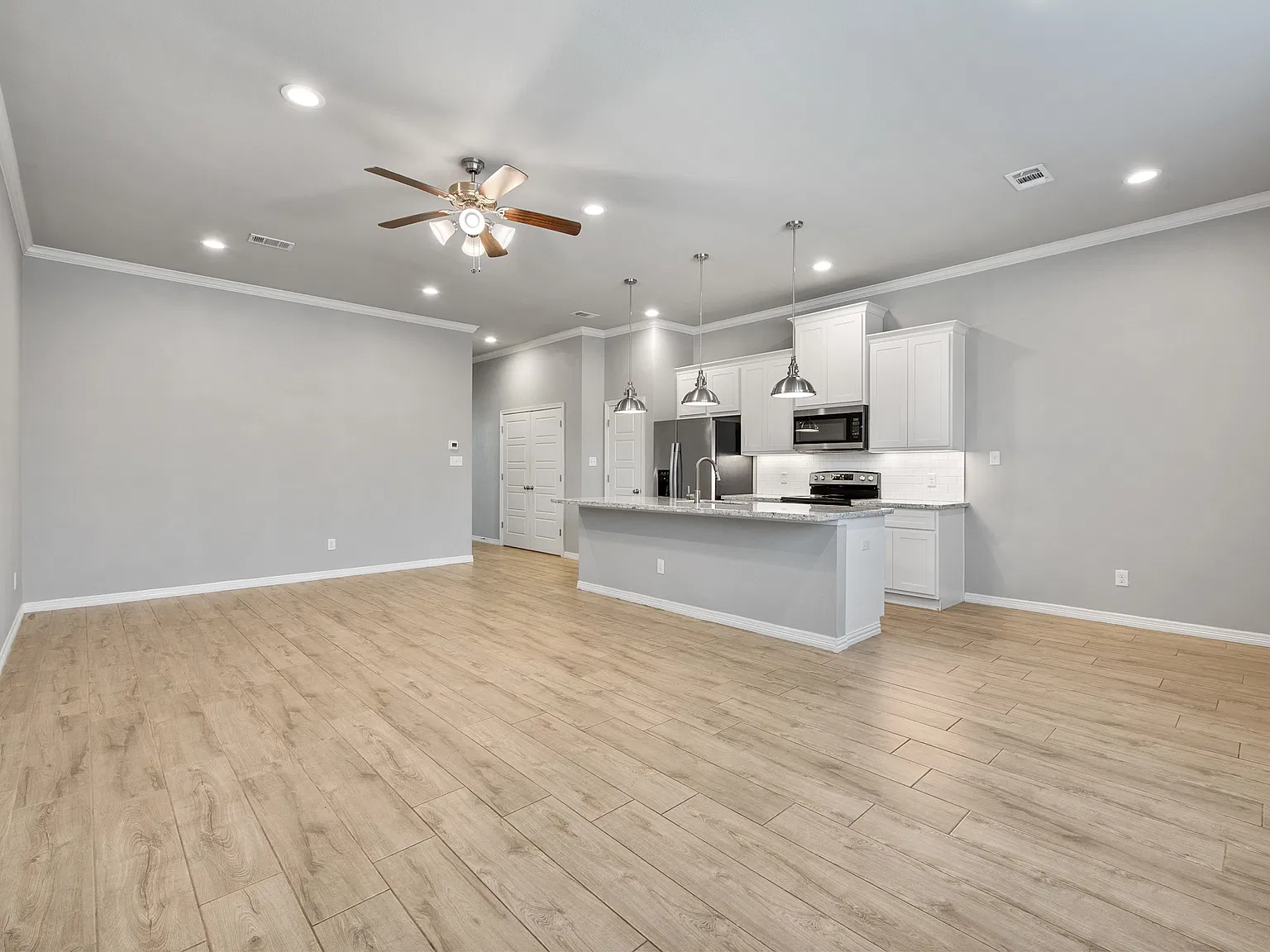 4011 Oaklawn Street - 1 — Photo 4