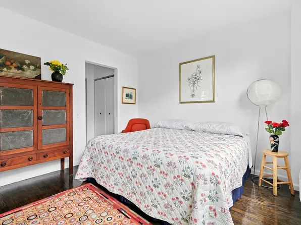 48 West 105th Street image 6 of 11