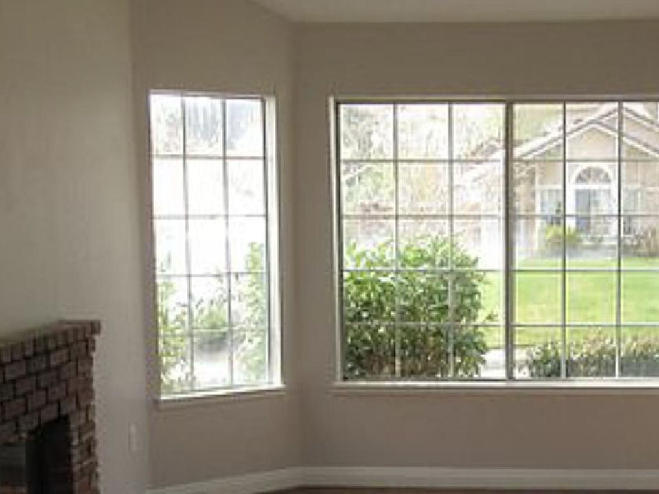 1st image of 3237 Twincreek Ave
