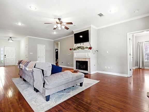 2nd image of 167 Diamond Pointe Dr