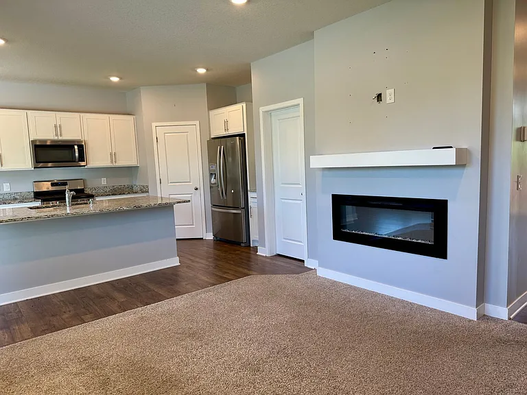 13144 Zachary Ln N — Photo 6