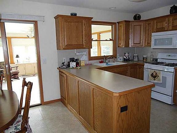 4th image of 30320 Cedar Valley Dr