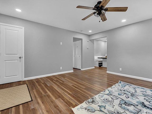 5th image of 615 Givens Rd