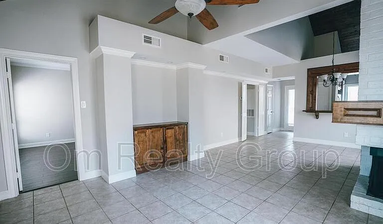 4144 Greystone Way #104 — Photo 17