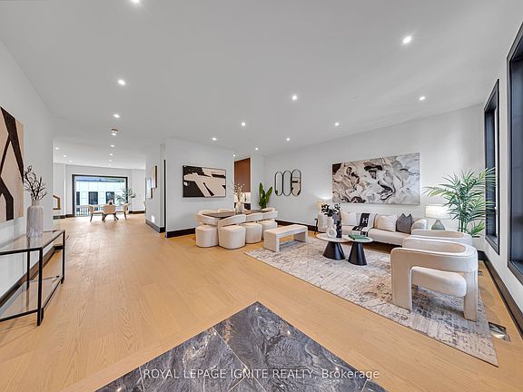 3rd image of 15 Deblyn Dr E