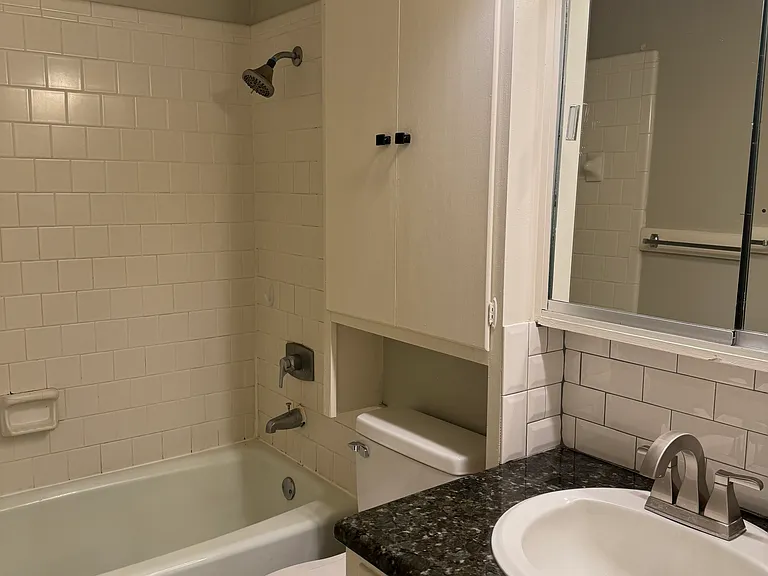 307 S Bernard St #307 — Photo 4