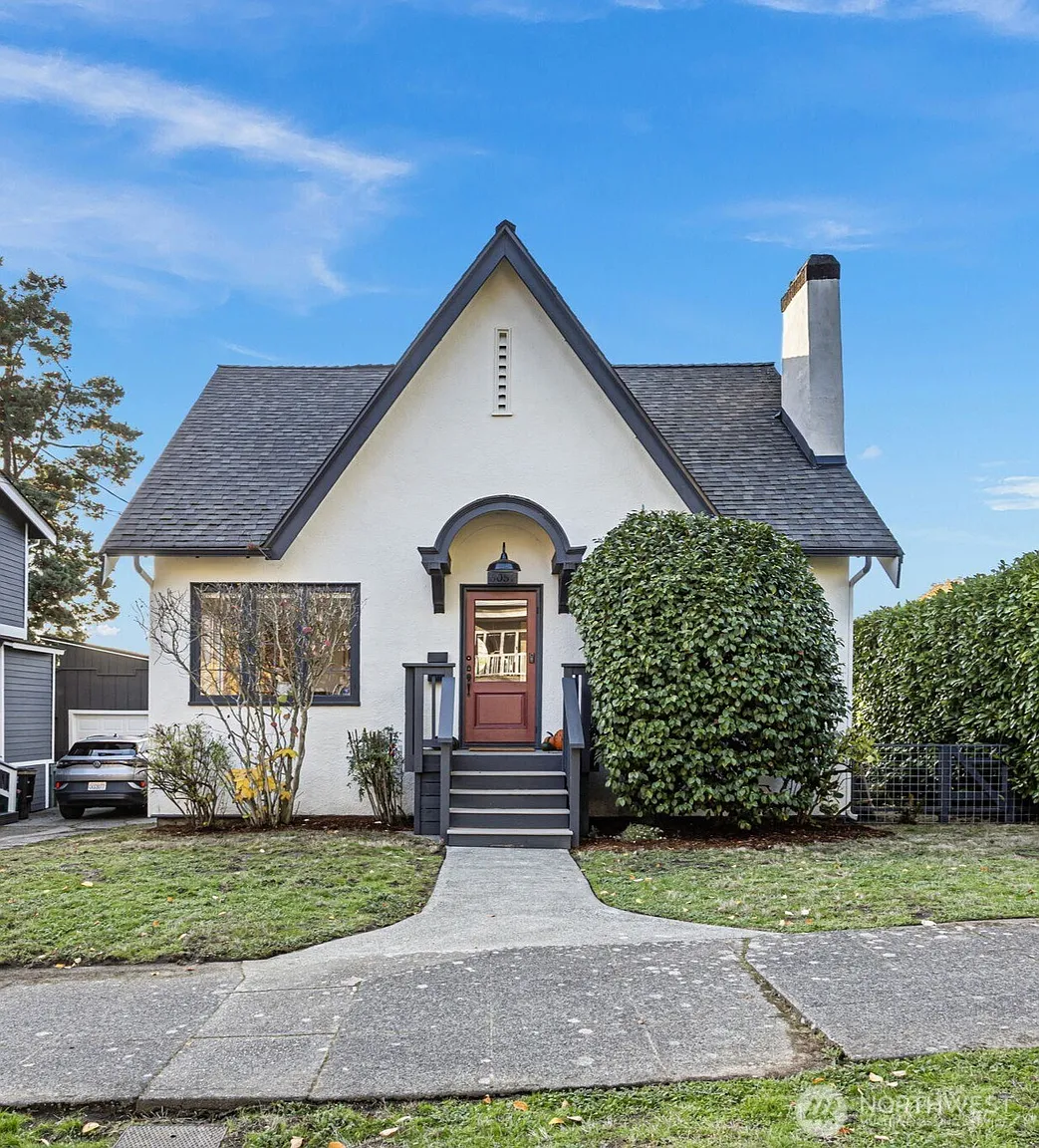 6057 29th Avenue NE photo 1