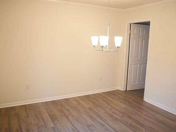 4th image of 6102 Market St