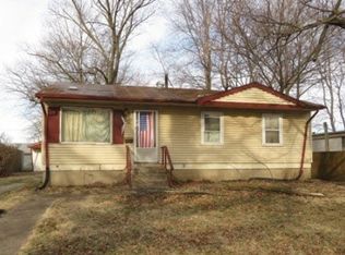 1110 Johnson St, Carlinville, IL 62626