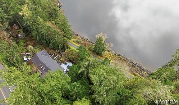 3rd image of 5301 Sooke Rd