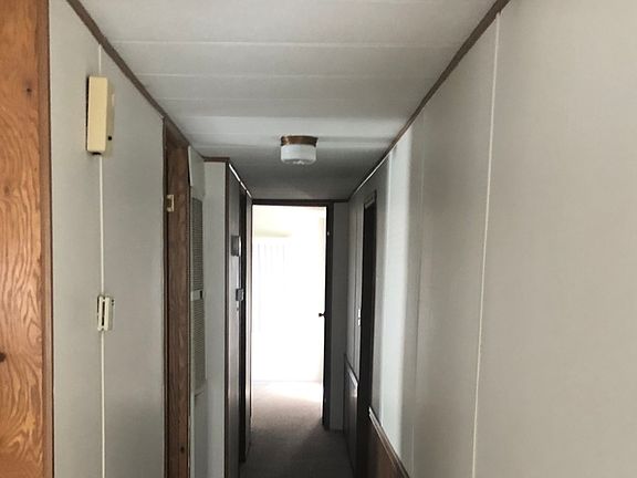 5th image of 27W370 Geneva Rd