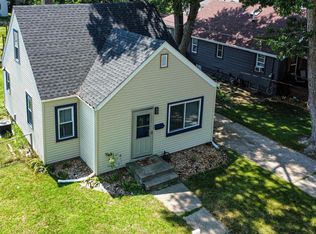 633 Merrill Ave, Loves Park, IL 61111