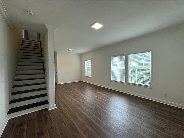 3 bed, 2.5 bath, 1426 sqft, $2,500 — Photo 4