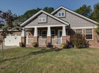 73 W Pine Ln, Reeds Spring, MO 65737