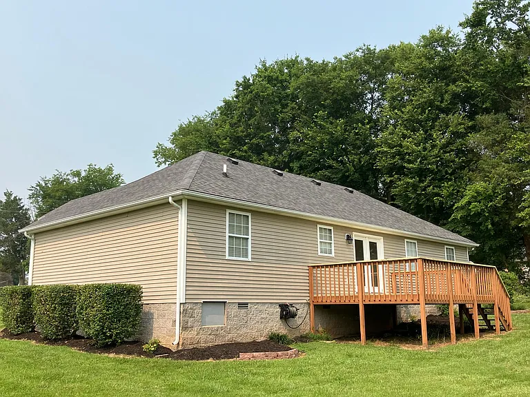 439 Pleasant Place Way — Photo 3
