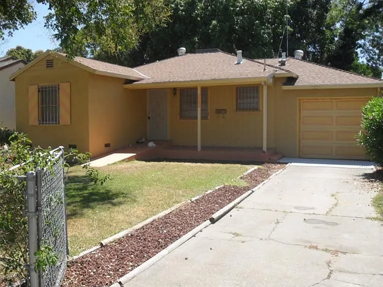 1432 Stoddard St photo 1