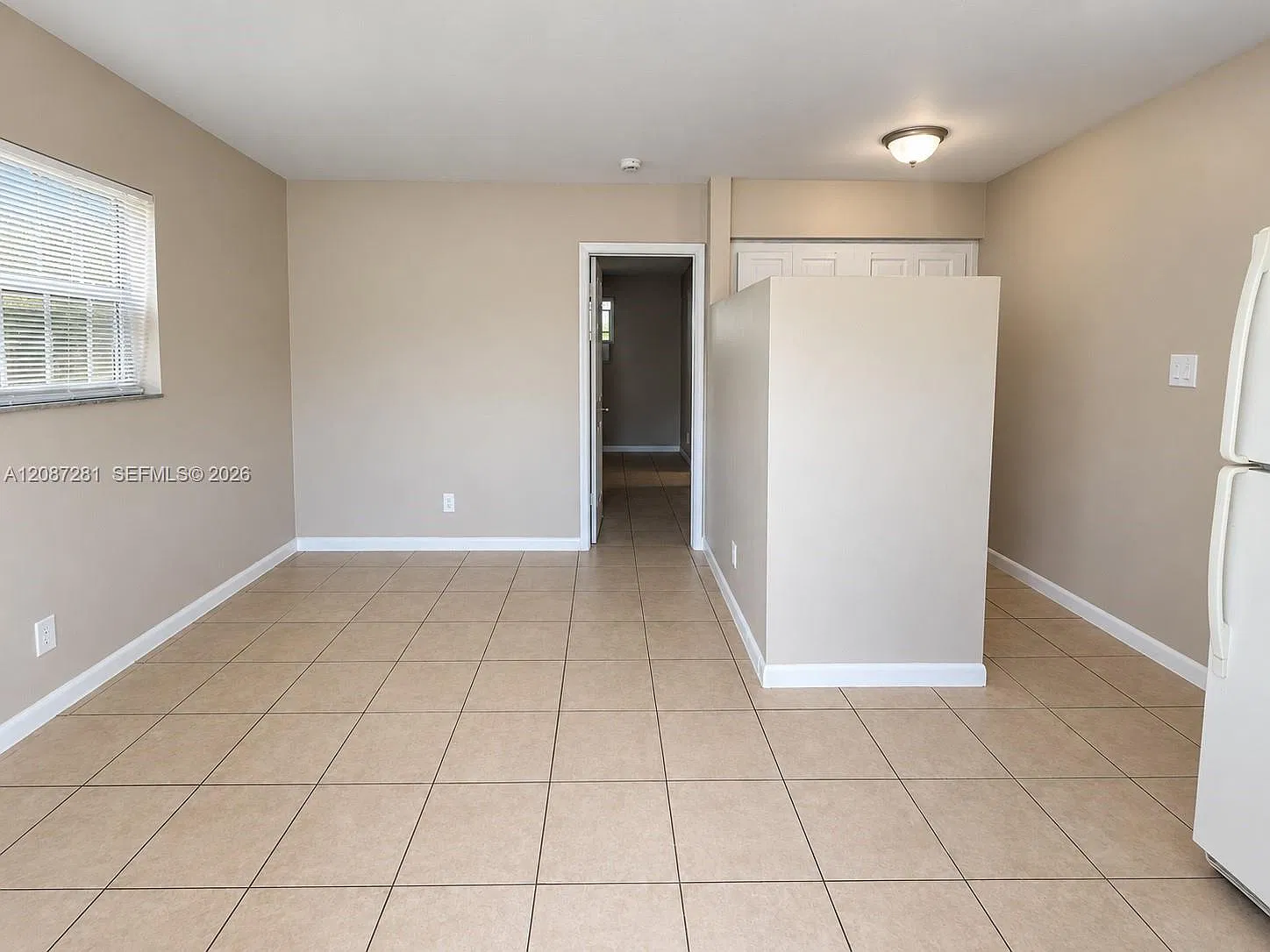 Breezyway Manor Sec — Photo 4