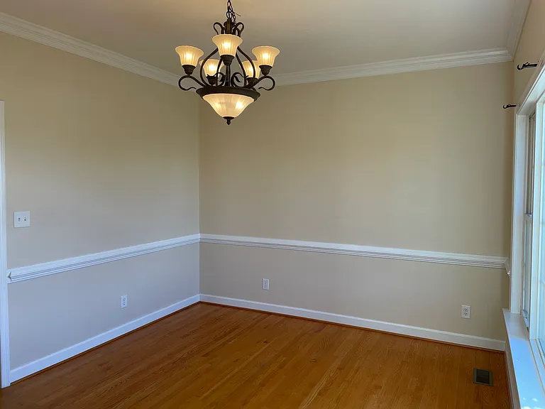 1184 Farmington Dr — Photo 6